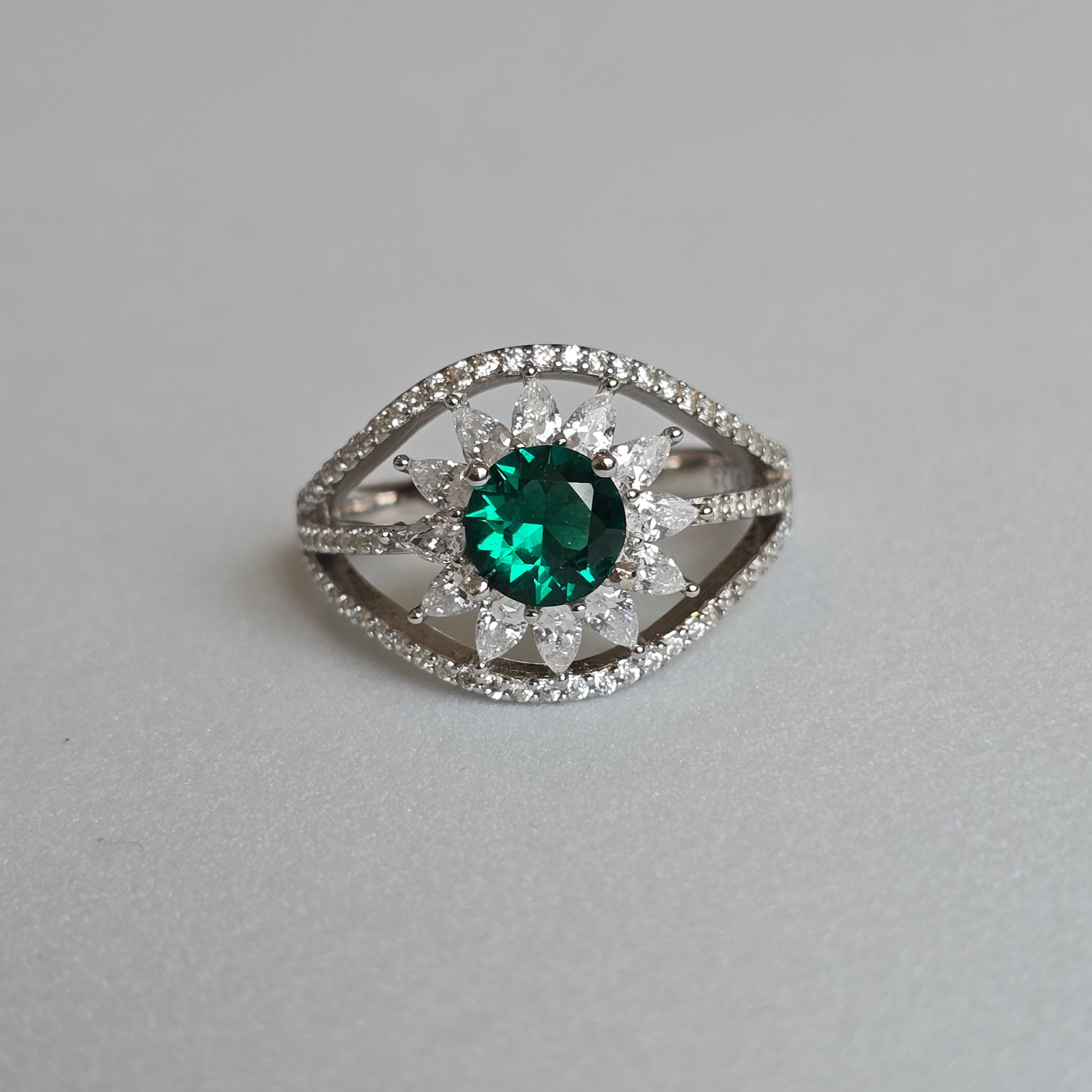 Zahra Ring in 925 Silver with Red Stone and Zircons