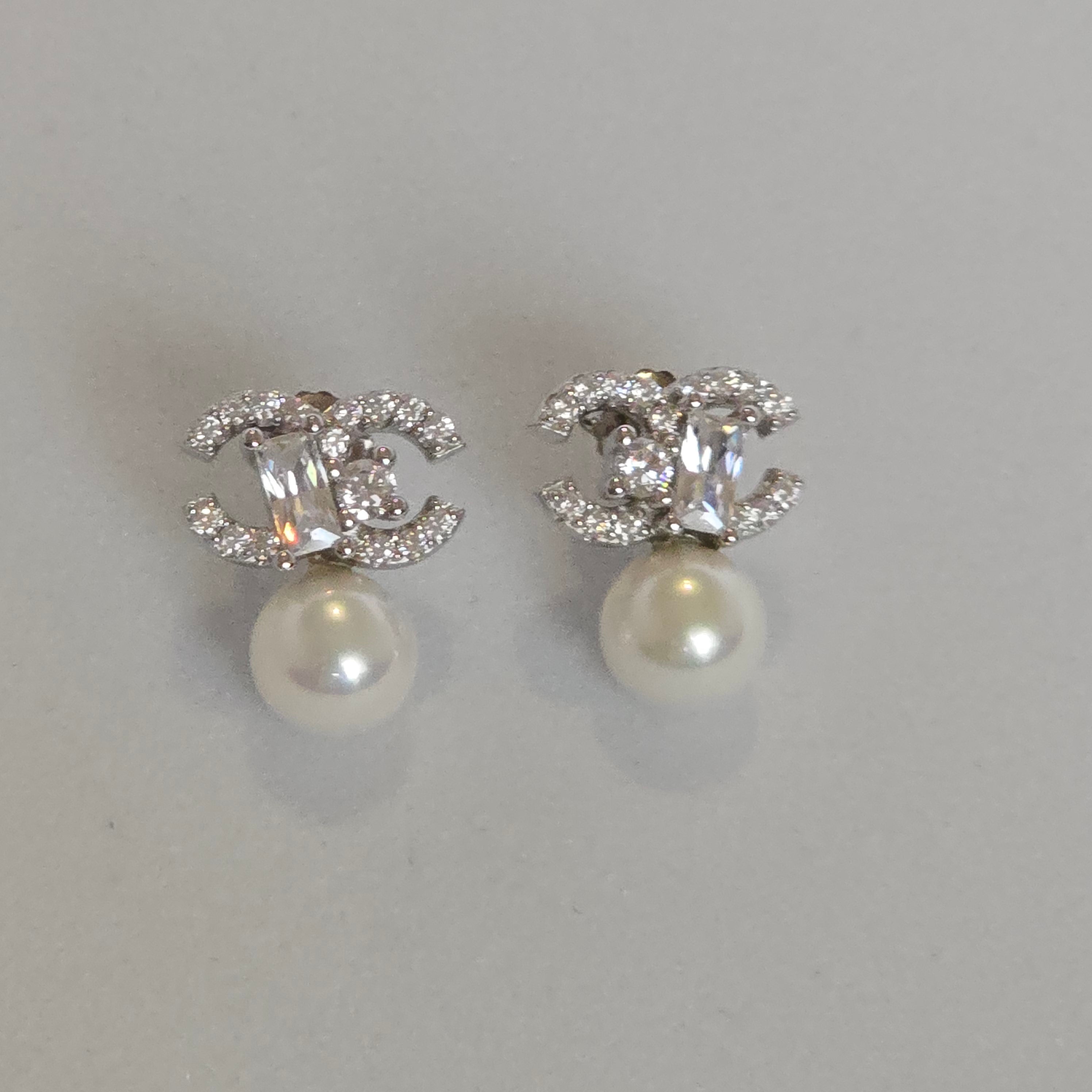 Sublime Pearl Earrings in 925 Silver with Zirconia