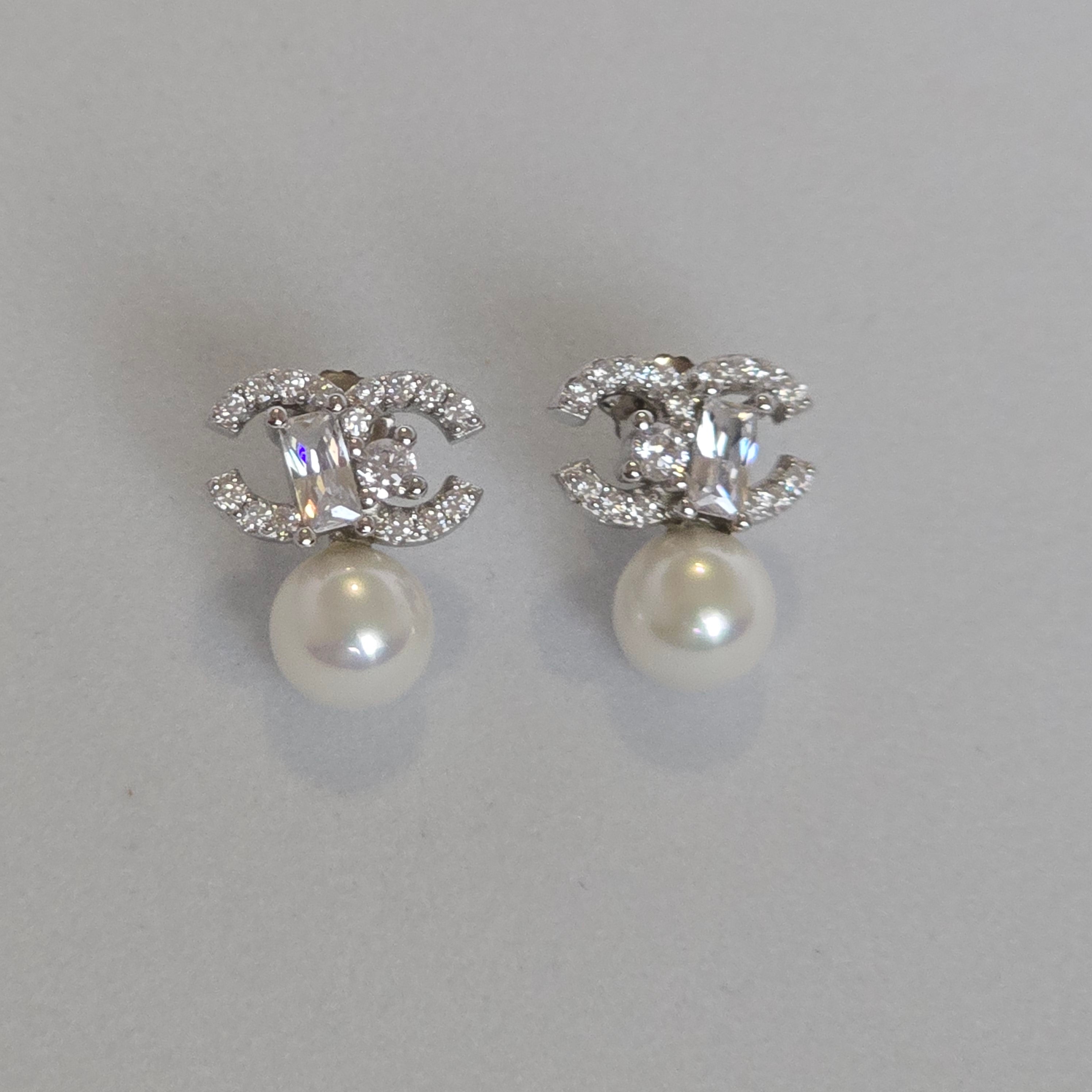 Sublime Pearl Earrings in 925 Silver with Zirconia