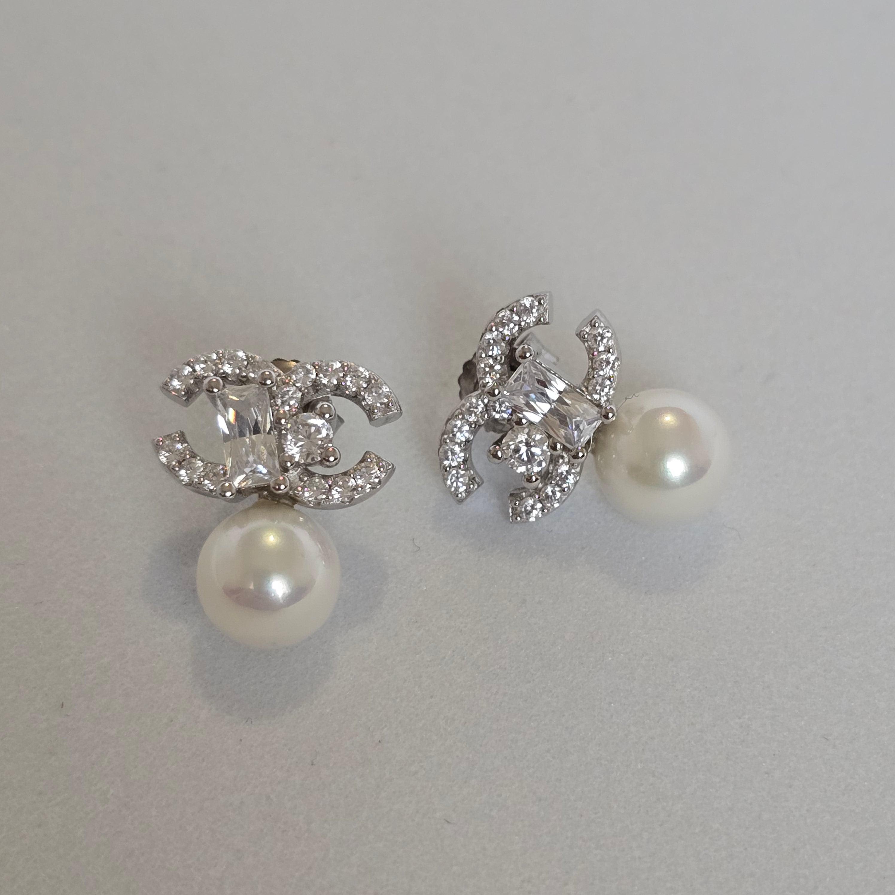 Sublime Pearl Earrings in 925 Silver with Zirconia