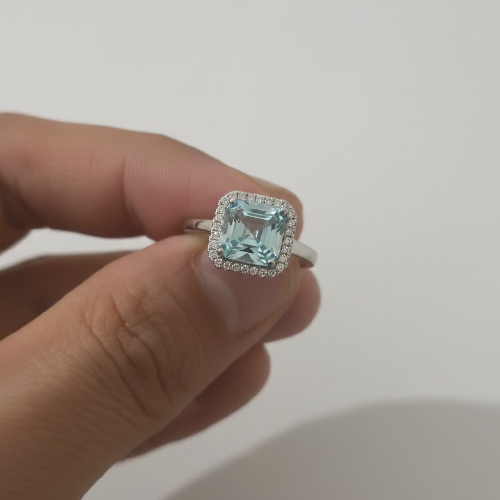 Anello Halo Ottagonale in Argento 925 con Cristallo Acquamare - Misura Regolabile