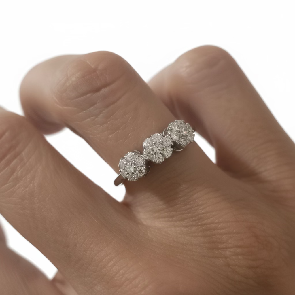Anello Trilogy di Fiori in Argento 925 con Zirconi Bianchi - Misura Regolabile