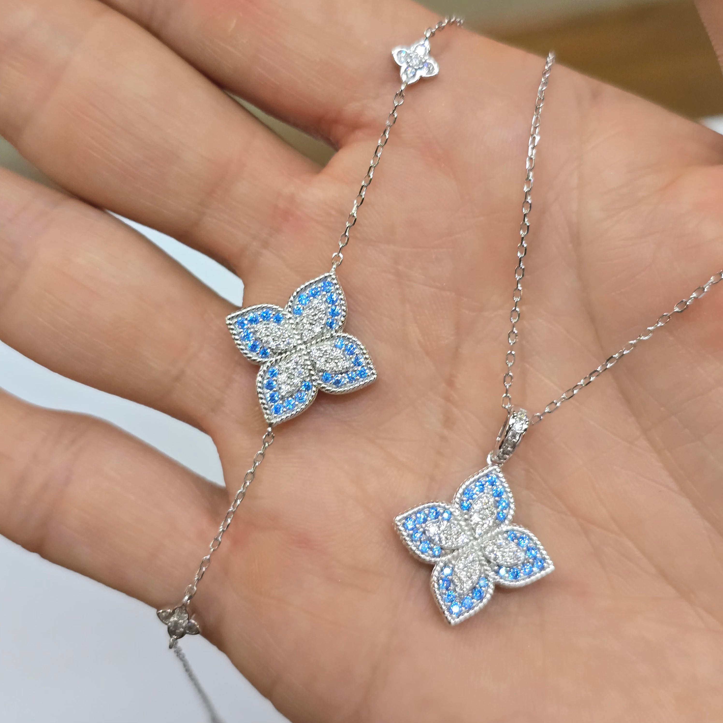Bracciale Quadrifoglio in Argento 925 – Zirconi Bianchi e Blu