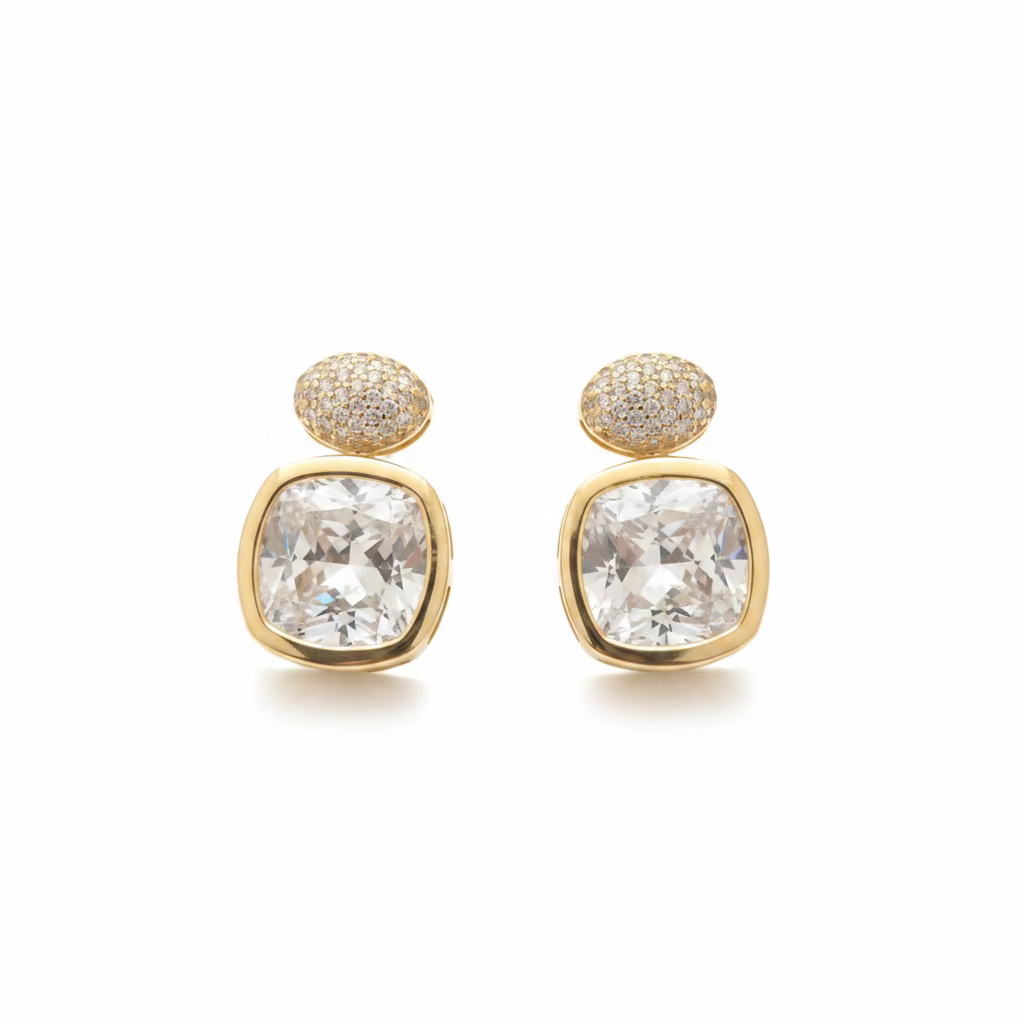 Orecchini a Lobo "Royal Duet" in Argento 925 Placcato Oro con Cristallo Cushion e Ovale in Pavé