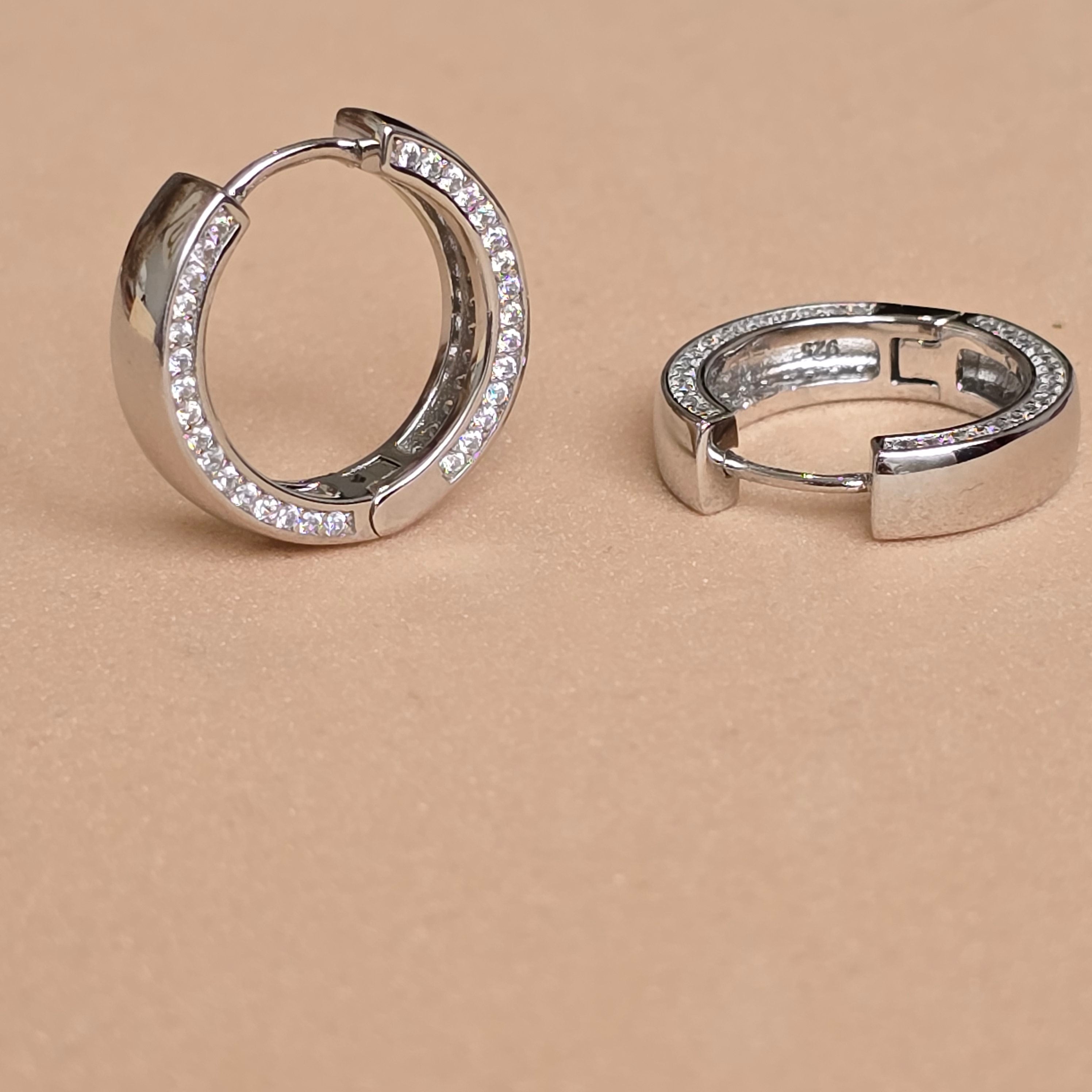 Huggie Lux Earrings in 925 Silver and Zirconia
