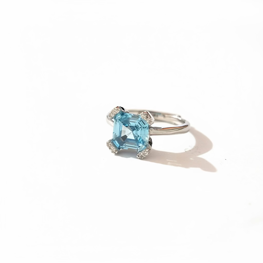 Anello Geometrico in Argento 925 con Cristallo Acquamare 8x8mm - Misura Regolabile