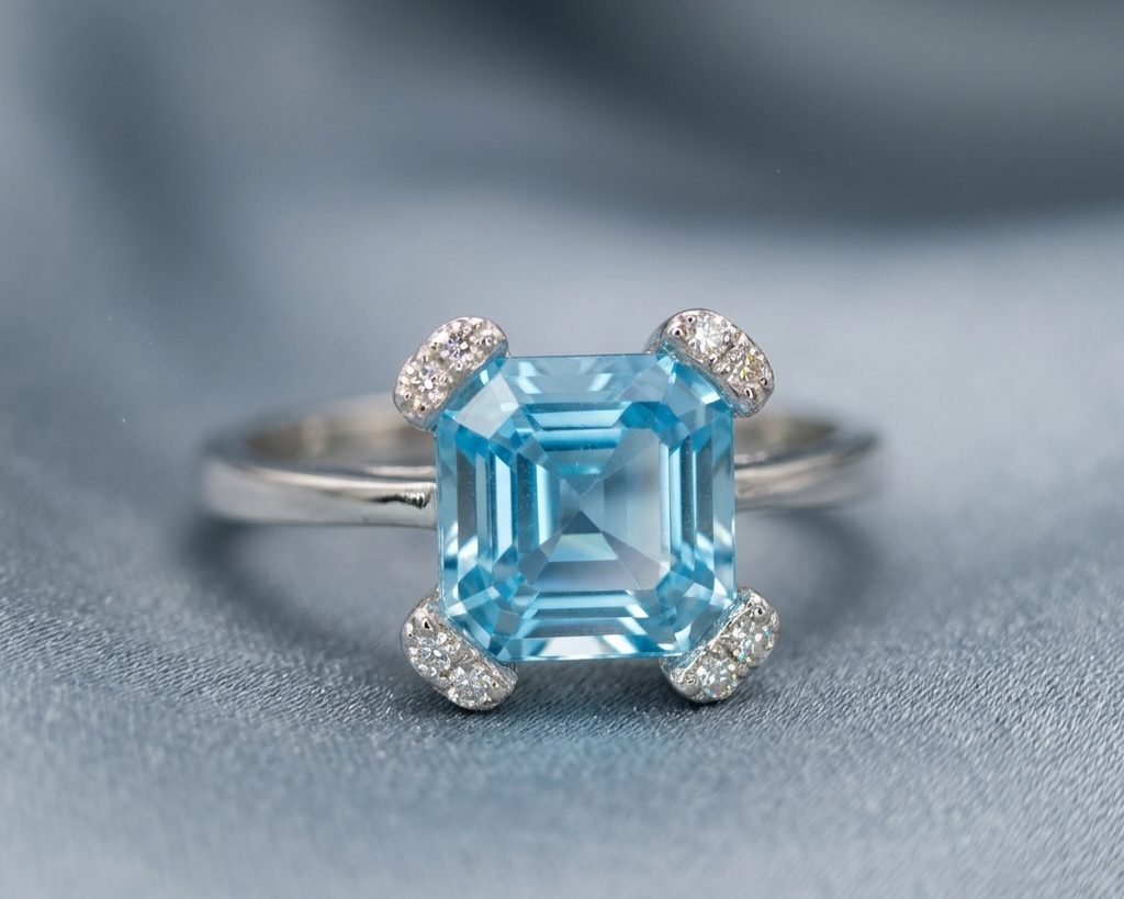 Anello Geometrico in Argento 925 con Cristallo Acquamare 8x8mm - Misura Regolabile
