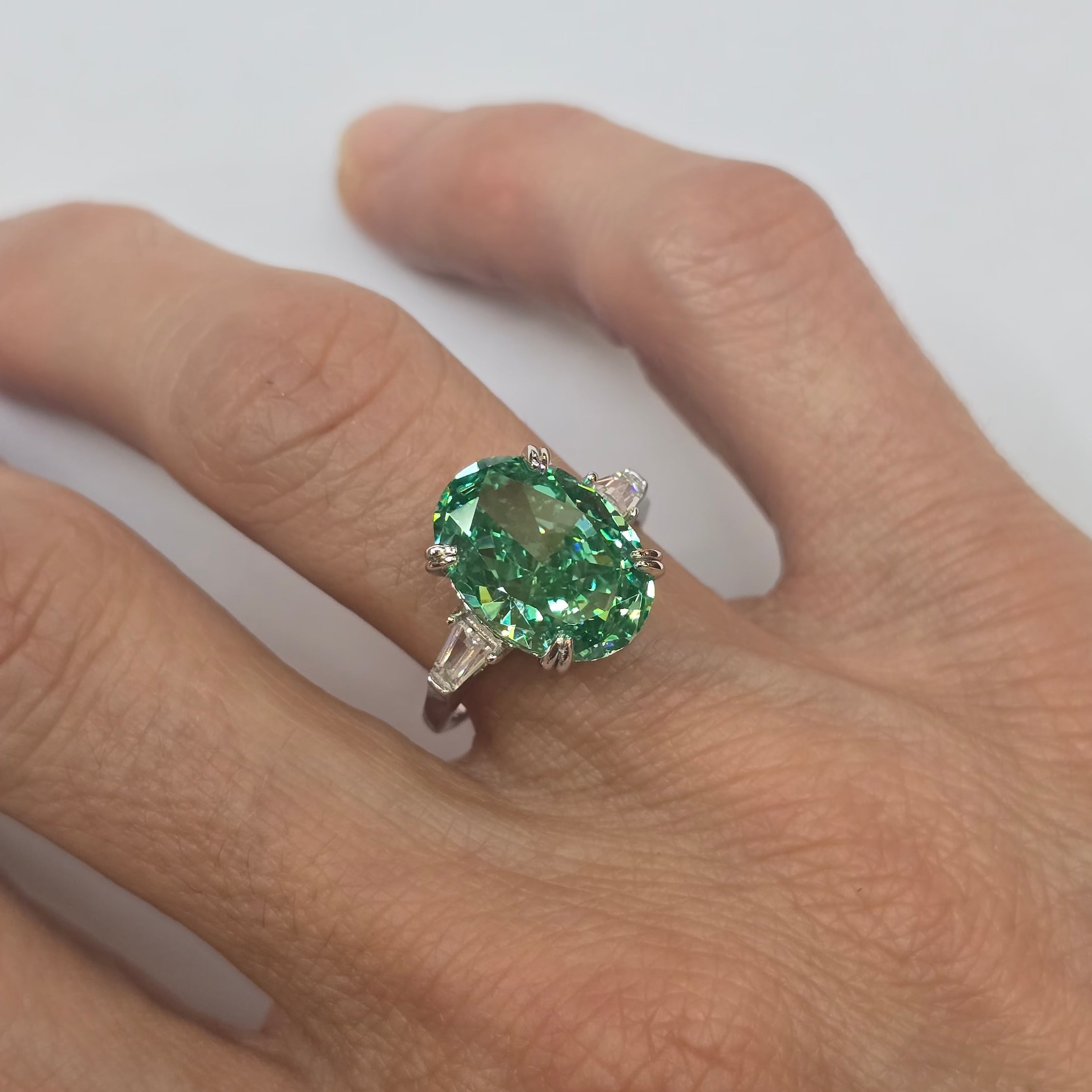 Anello in Argento 925 con Pietra Paraiba Oval di Grandi Dimensioni (10x14mm), Regolabile