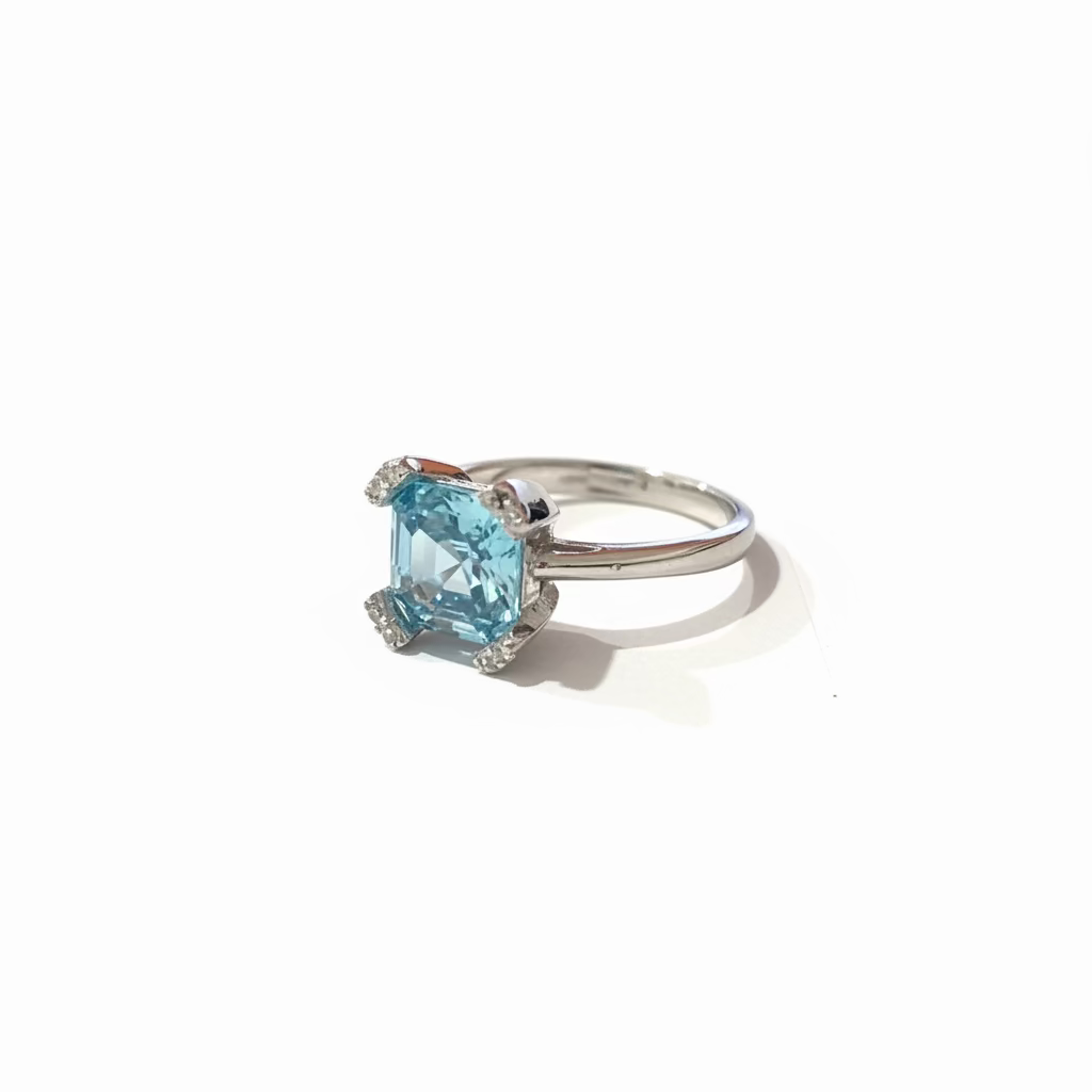 Anello Geometrico in Argento 925 con Cristallo Acquamare 8x8mm - Misura Regolabile